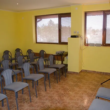 Ξενοδοχείο Family Hotel Saint George Καβάρνα