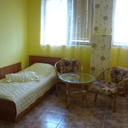Family Hotel Saint George Καβάρνα