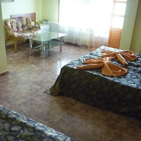 Family Hotel Saint George Καβάρνα