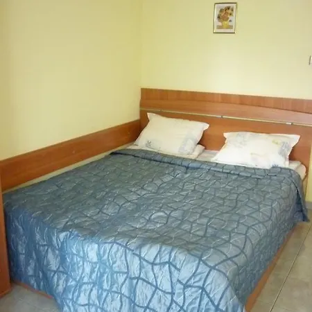 Ξενοδοχείο Family Hotel Saint George 2*